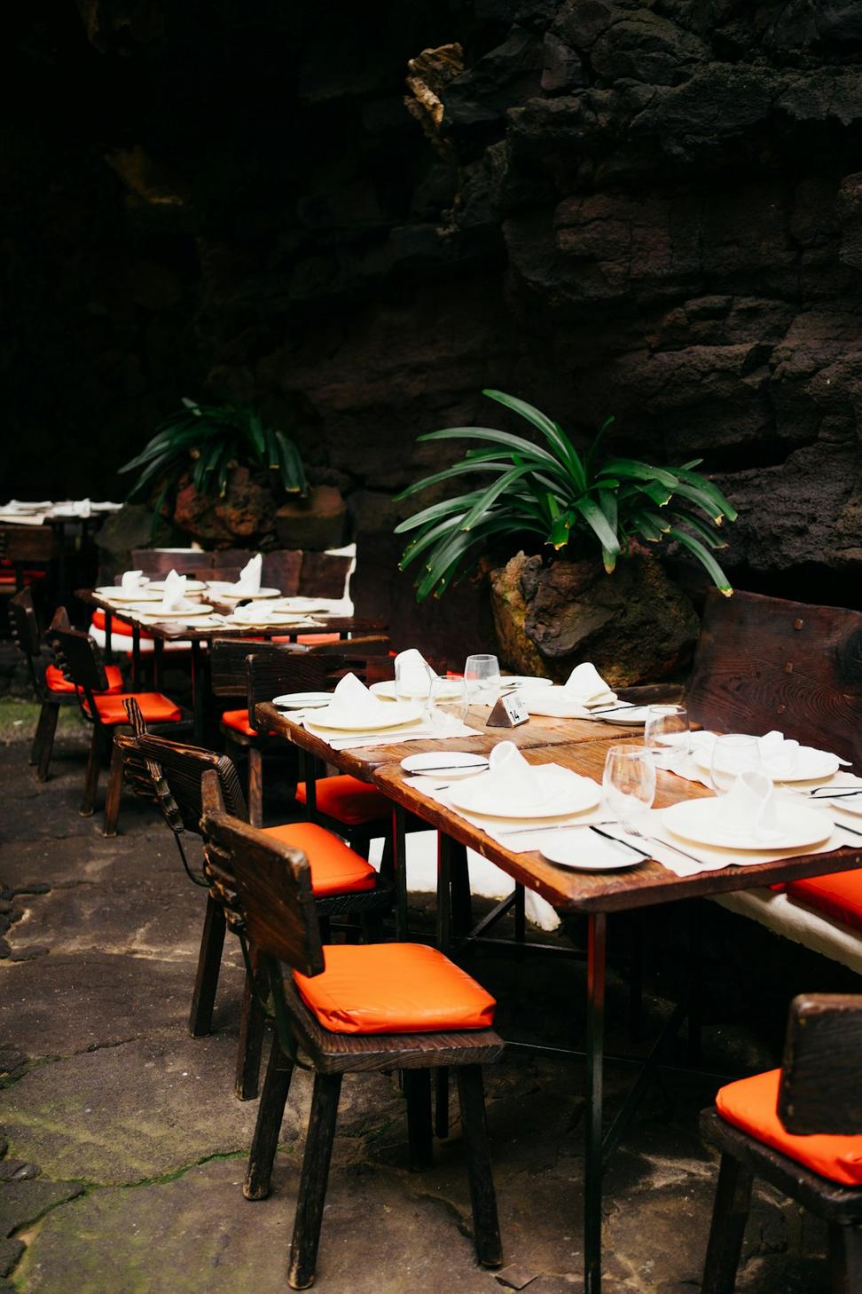 Restaurant dining room